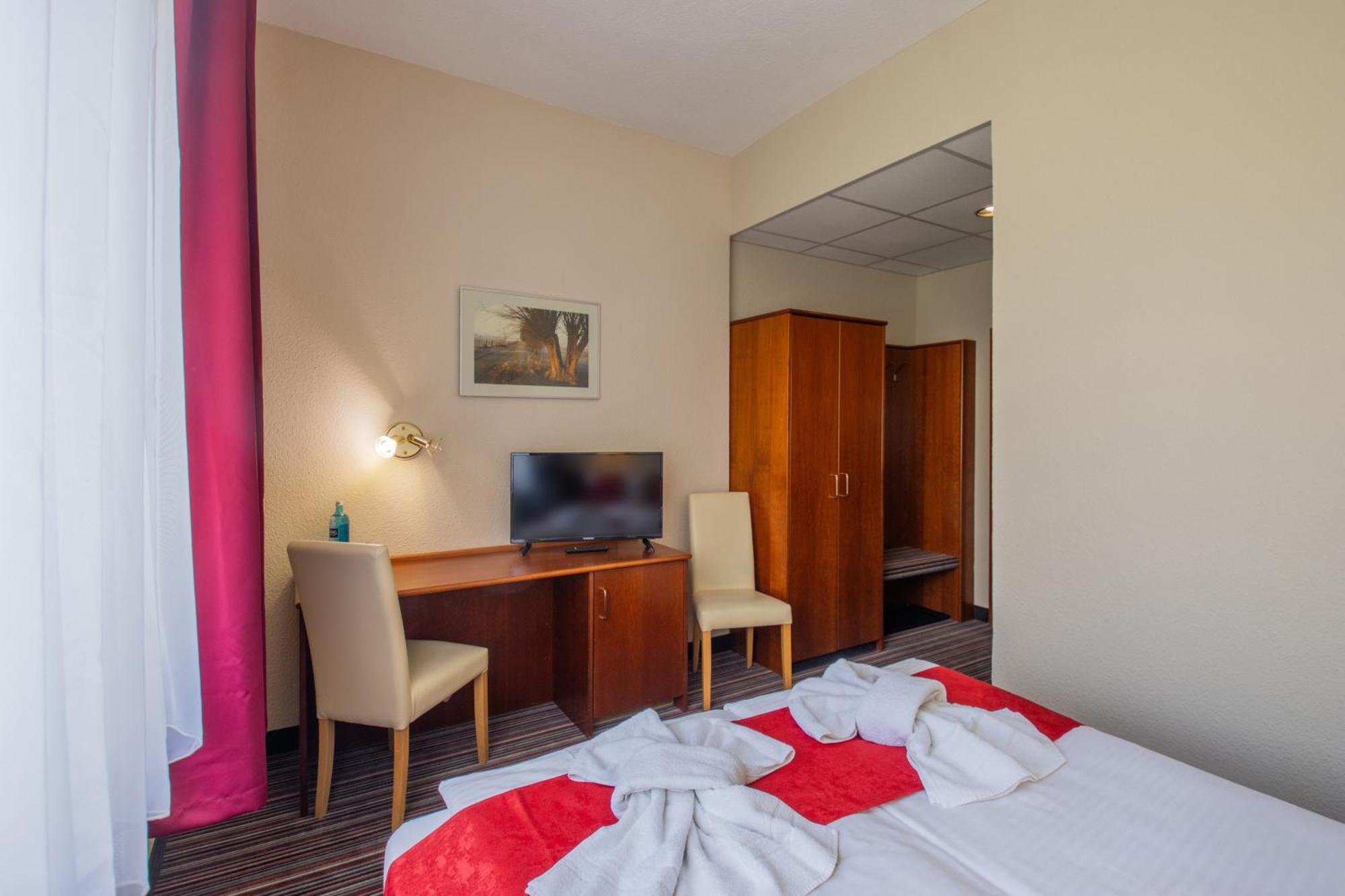 Seehotel Brandenburg An Der Havel Brielow Extérieur photo